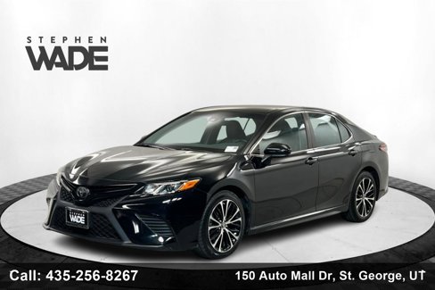 Used 2019 Toyota Camry SE image 1