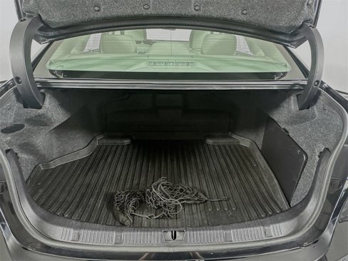 Used 2016 Toyota Avalon Limited image 12