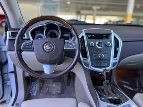 Used 2011 Cadillac SRX Luxury image 10