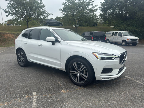 Used 2018 Volvo XC60 T5 Momentum w/ Advanced Package image 2