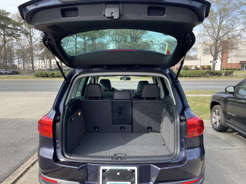 Used 2015 Volkswagen Tiguan SE image 31
