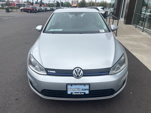 Used 2016 Volkswagen e-Golf SE image 3