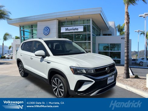 Certified 2023 Volkswagen Taos SE image 1
