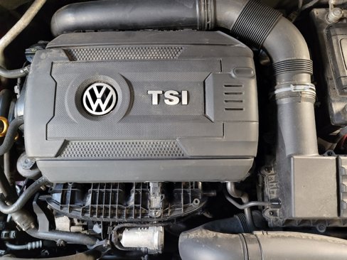 Used 2017 Volkswagen Passat 1.8T R-Line w/ R-Line Lighting Package image 30