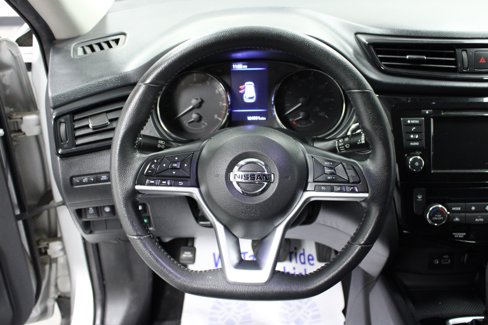 Used 2020 Nissan Rogue SV image 17