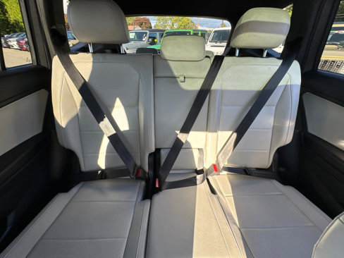 Used 2021 Volkswagen Tiguan SE R-Line w/ 3rd Row Seat Package image 30