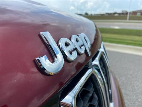 Certified 2021 Jeep Grand Cherokee Limited image 2