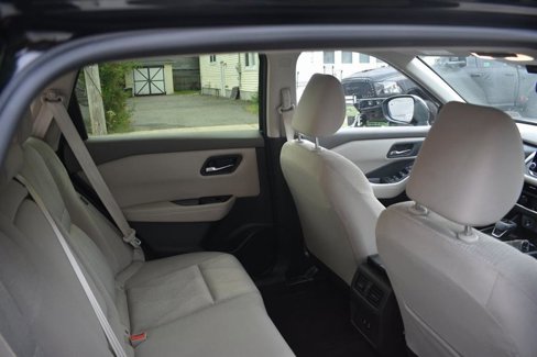Used 2024 Nissan Rogue SV image 27