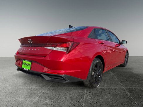 Used 2023 Hyundai Elantra SEL image 7