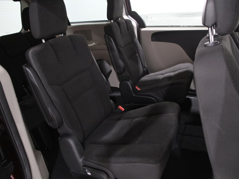 Used 2018 Dodge Grand Caravan SE image 16