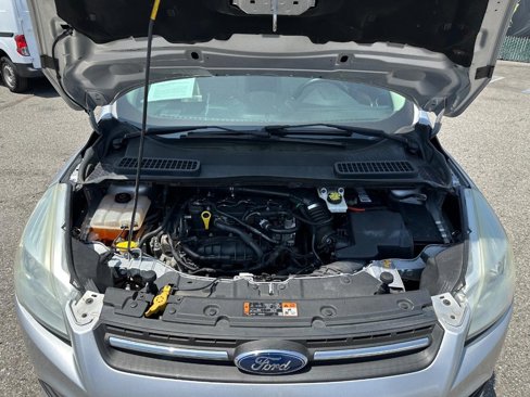Used 2015 Ford Escape SE image 38