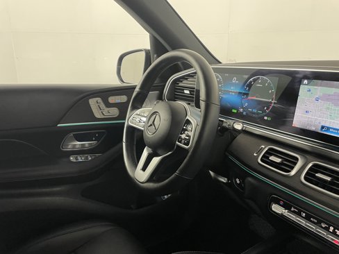 Used 2020 Mercedes-Benz GLS 450 4MATIC image 10