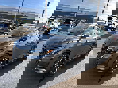 New 2025 Nissan Sentra SV w/ All-Weather Package image 7