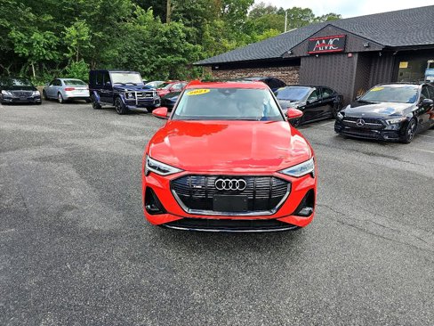 Used 2021 Audi e-tron Premium w/ Black Optic Package image 18