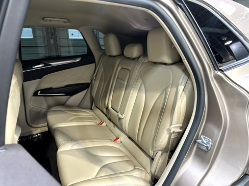 Used 2019 Lincoln MKC Premiere image 13