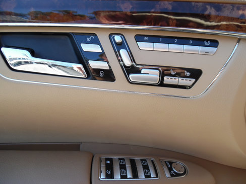 Used 2008 Mercedes-Benz S 550 4MATIC w/ AMG Sport Pkg image 14