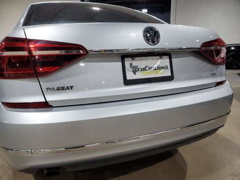 Used 2017 Volkswagen Passat 1.8T S image 40