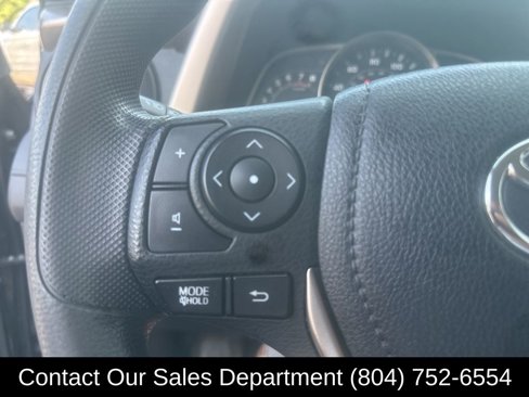 Used 2015 Toyota RAV4 LE image 16