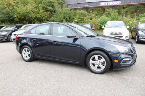 Used 2015 Chevrolet Cruze LT w/ Technology Package image 5