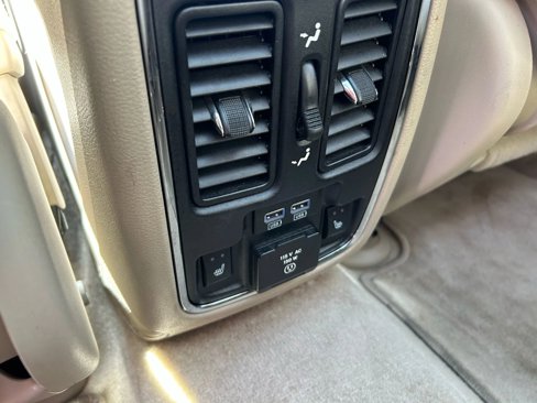 Used 2016 Jeep Grand Cherokee Overland image 35