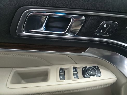 Used 2018 Ford Explorer Limited w/ Equipment Group 301A image 19