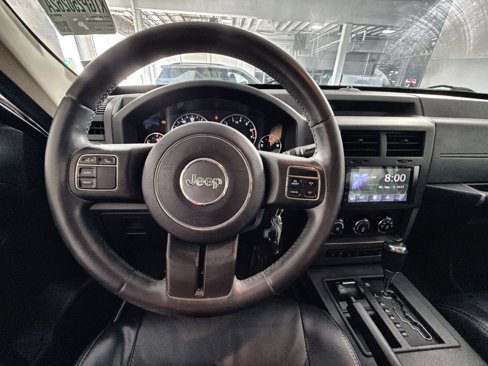 Used 2012 Jeep Liberty Sport image 16