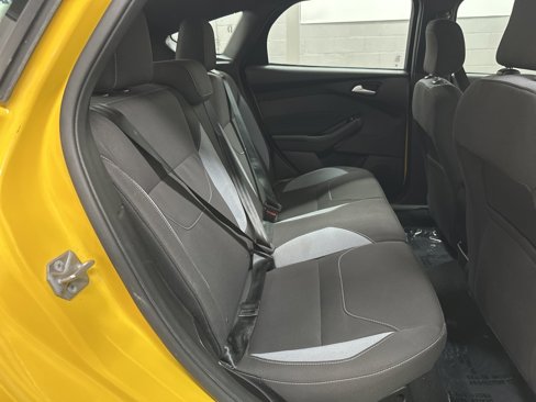 Used 2017 Ford Focus ST image 32