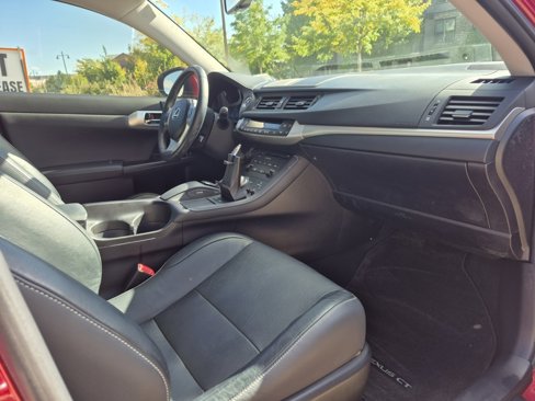 Used 2011 Lexus CT 200h image 26