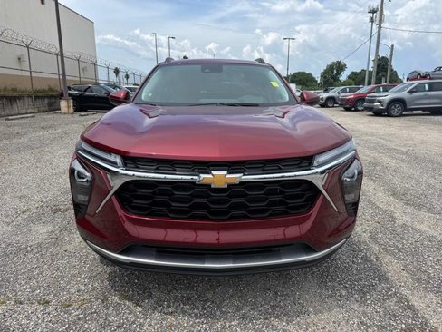 New 2025 Chevrolet Trax LT w/ Driver Confidence Package image 2