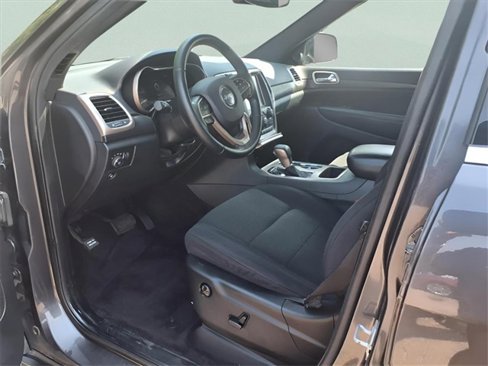 Used 2017 Jeep Grand Cherokee Laredo w/ Quick Order Package 23E image 13