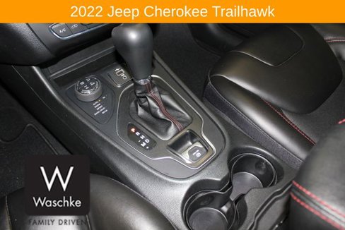 Used 2022 Jeep Cherokee Trailhawk w/ Trailer Tow Group image 31