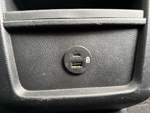 Used 2021 Ford Edge SEL image 22