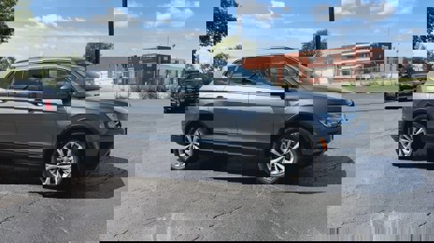 Used 2019 Volkswagen Tiguan S w/ Driver Assistance Package image 2