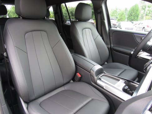 New 2025 Mercedes-Benz GLB 250 4MATIC image 19