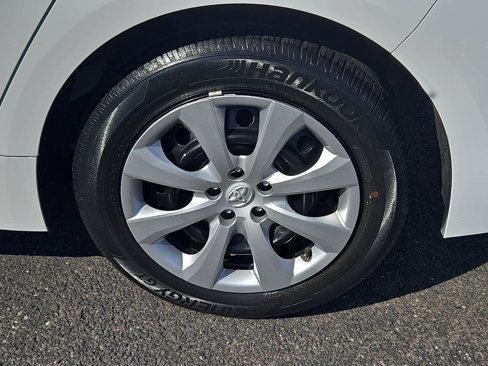 Used 2023 Toyota Corolla LE image 10