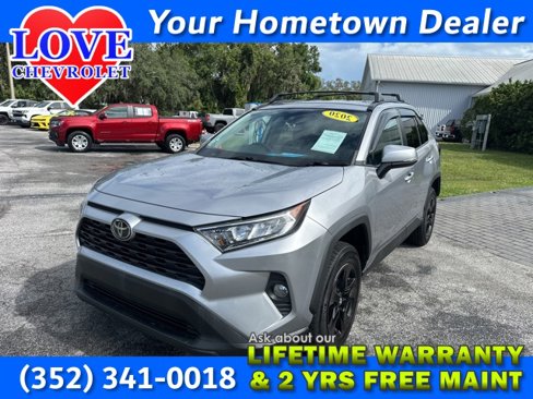 Used 2020 Toyota RAV4 XLE image 1