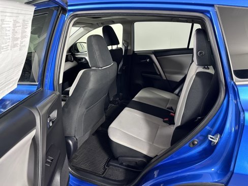Used 2018 Toyota RAV4 XLE image 16