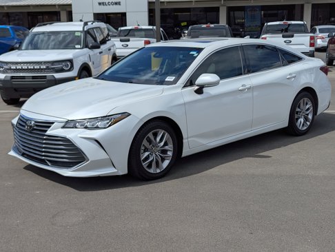 Used 2020 Toyota Avalon XLE image 5