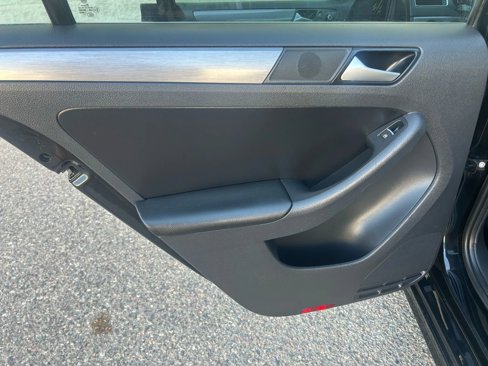 Used 2014 Volkswagen Jetta TDI image 17