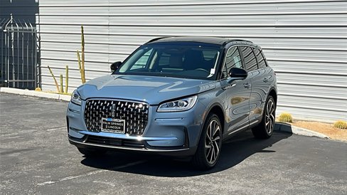 New 2025 Lincoln Corsair Reserve image 3