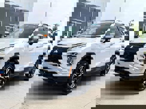 Used 2024 Mitsubishi Eclipse Cross SEL image 2