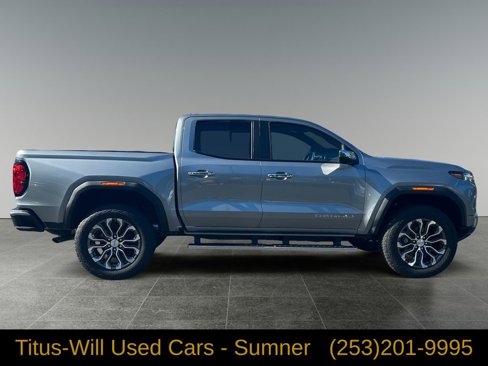 Used 2024 GMC Canyon Denali image 8