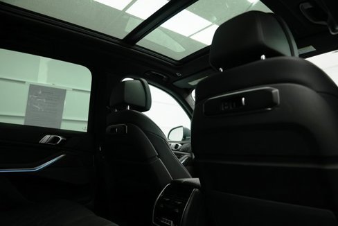Used 2025 BMW X5 xDrive40i w/ Climate Comfort Package image 30