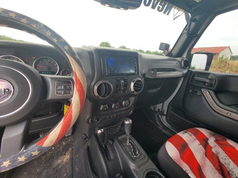 Used 2013 Jeep Wrangler Unlimited Sport image 18