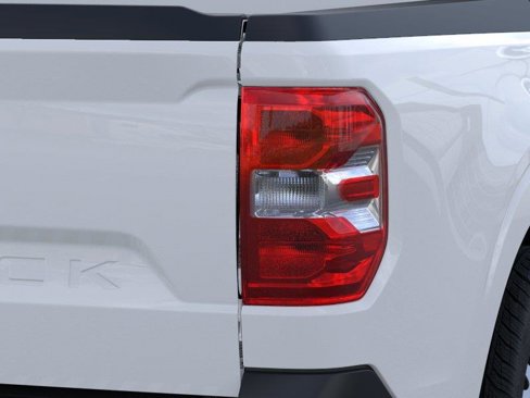 New 2025 Ford Maverick XL image 22