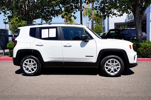 Certified 2022 Jeep Renegade Latitude image 7