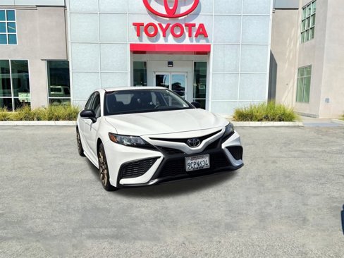 Certified 2023 Toyota Camry SE image 1