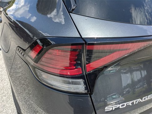 Used 2023 Kia Sportage LX image 10