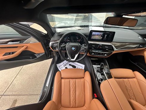 Certified 2022 BMW 530i xDrive w/ Convenience Package image 29