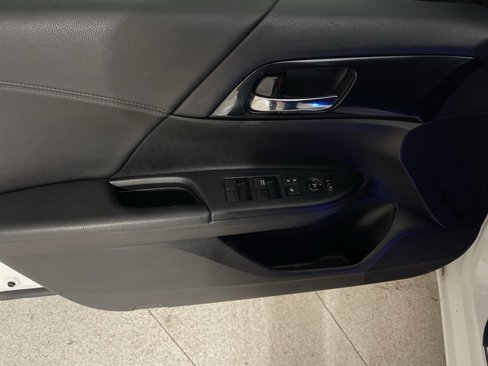 Used 2013 Honda Accord Sport image 19